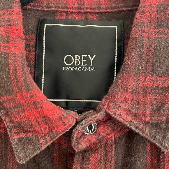 Obey red flannel size small - Picture 5 of 5